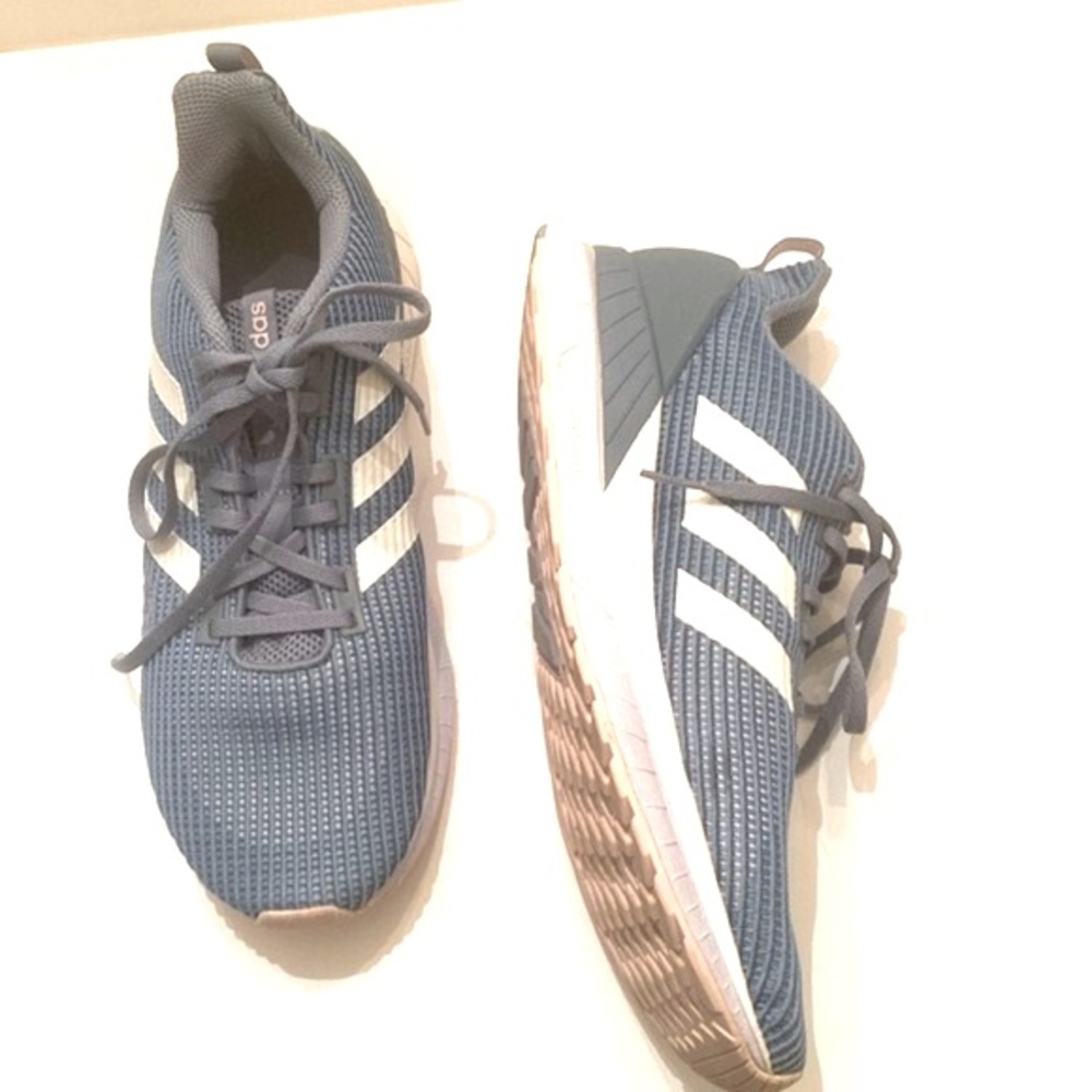 ADIDAS Womens Running Sneakers Athletic Cloudform Questar TND Size 10 Blue